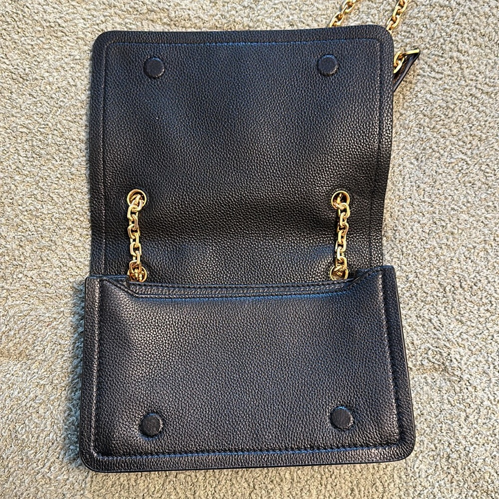 Tory Burch Carson Convertible Shoulder/Crossbody Bag - Picture 12 of 16